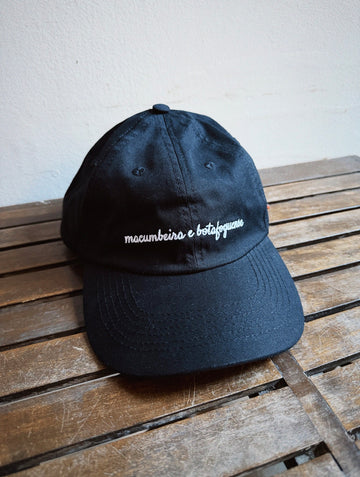 Boné “macumbeira e botafoguense”