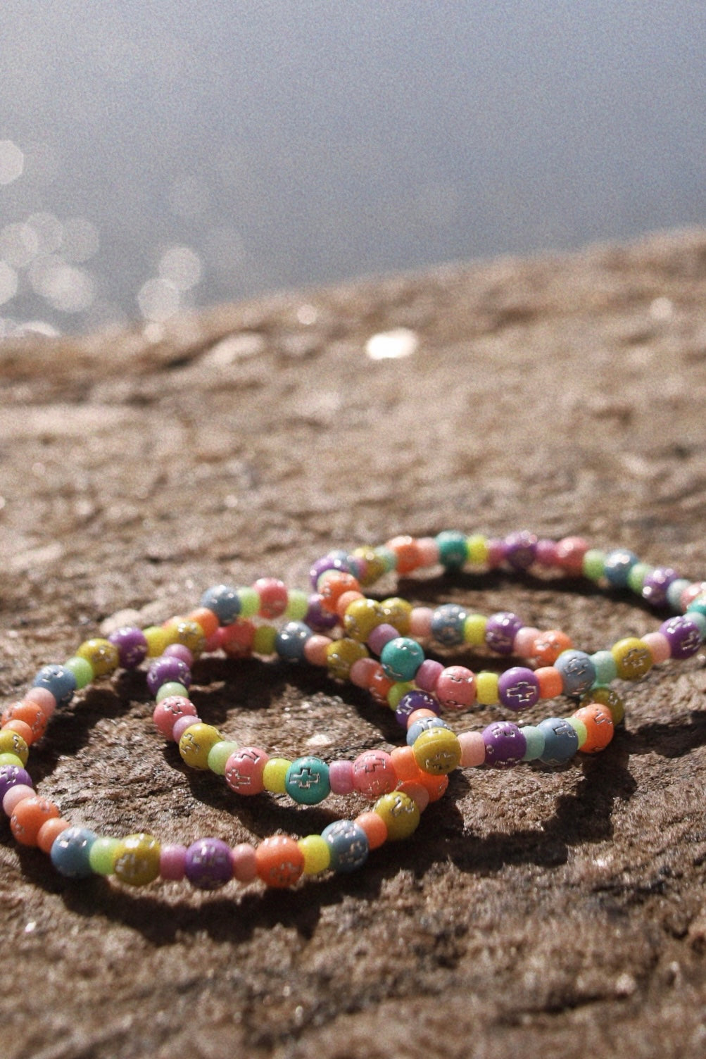 Pulseiras - Erês coloridas (mini bolinhas)
