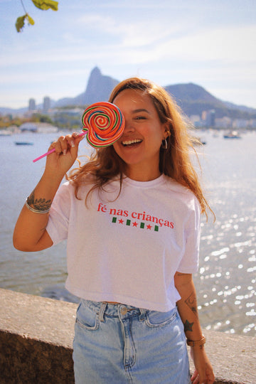 Cropped “fé nas crianças”