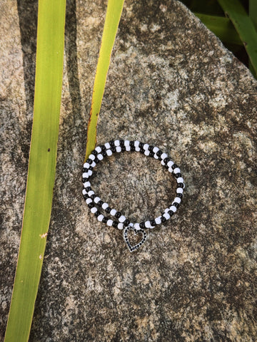 Pulseira dupla preto e branca coração cravejado vovôs