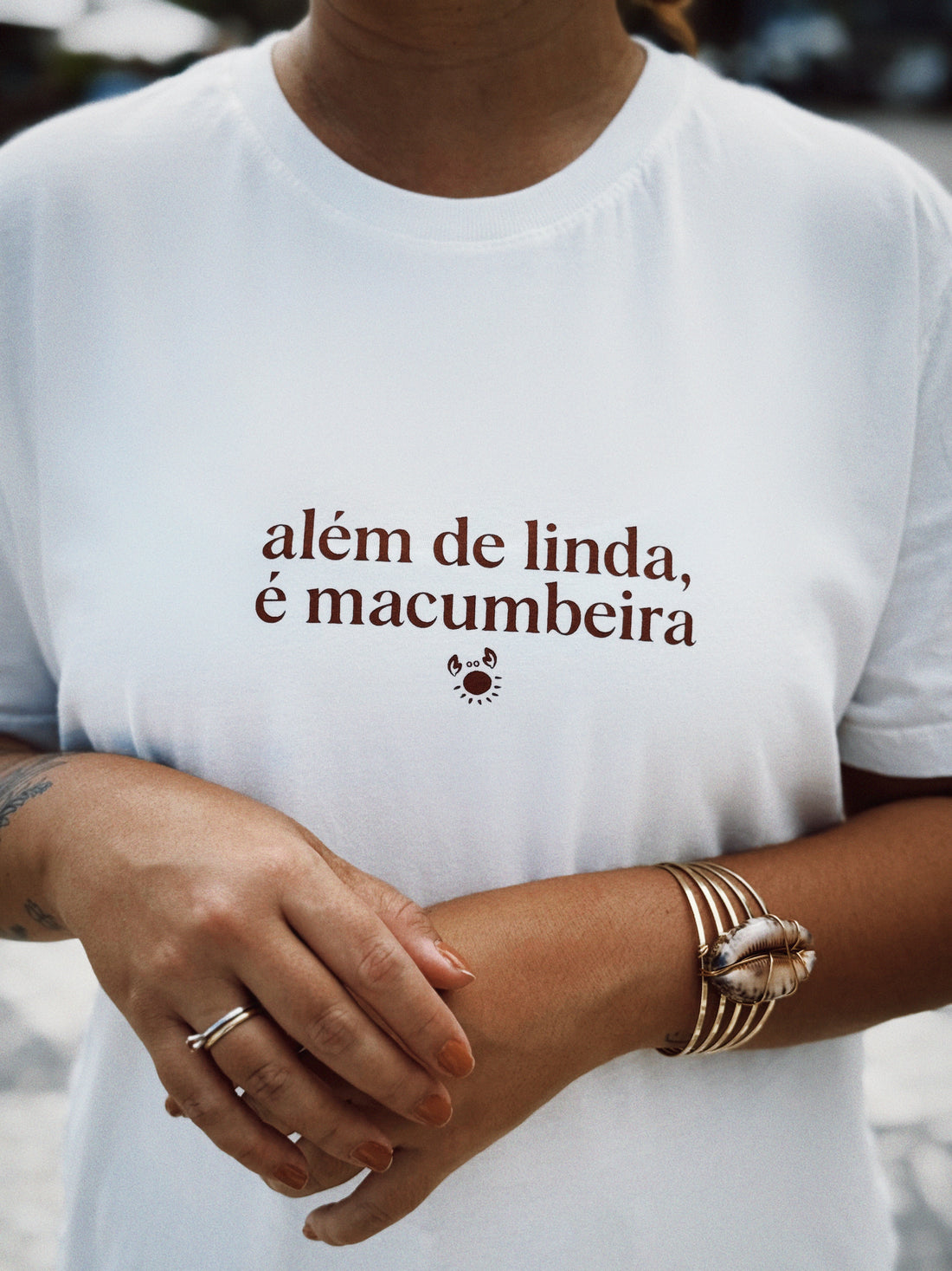 Camiseta Além de Linda é Macumbeira