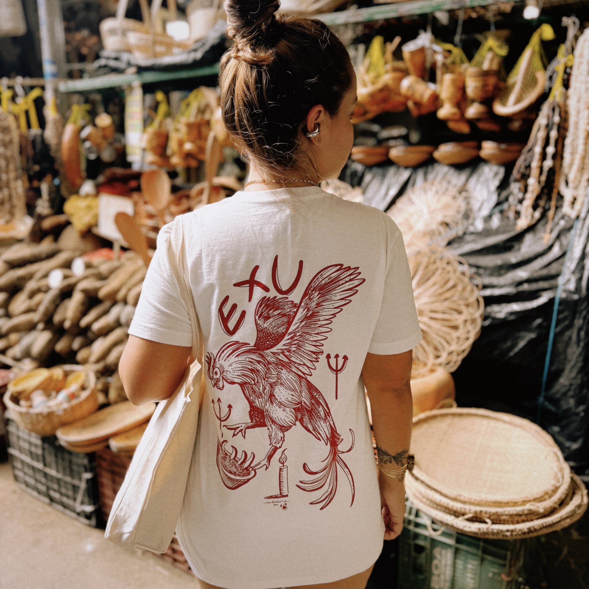 Camiseta Exu Laroyê Unissex Off-White